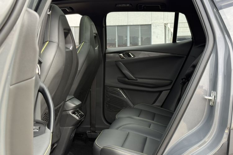 Used Lynk & Co 06 2023 Remix 1.5T Dynamic Halo Interior 5