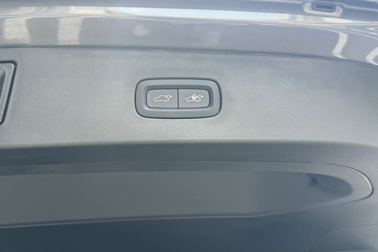 Used Lynk & Co 06 2023 Remix 1.5T Dynamic Halo Interior 8