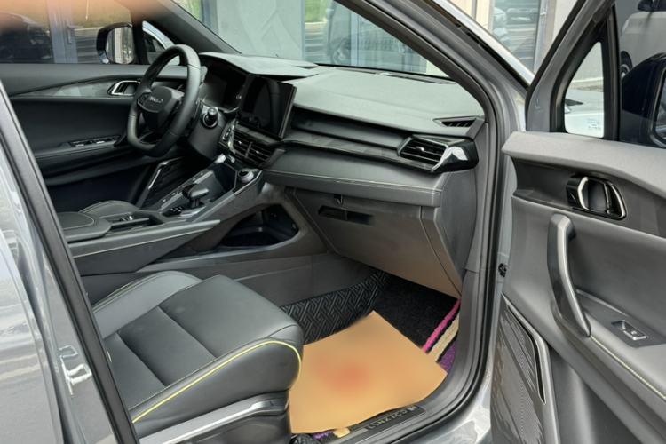 Used Lynk & Co 06 2023 Remix 1.5T Dynamic Halo Interior 9