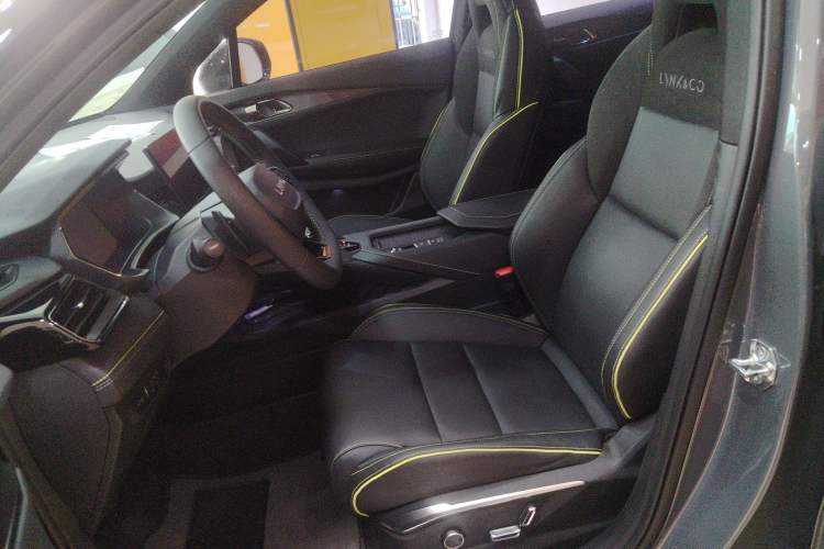 Used Lynk & Co 06 2023 Remix 1.5T Dynamic Halo Left Front Seat