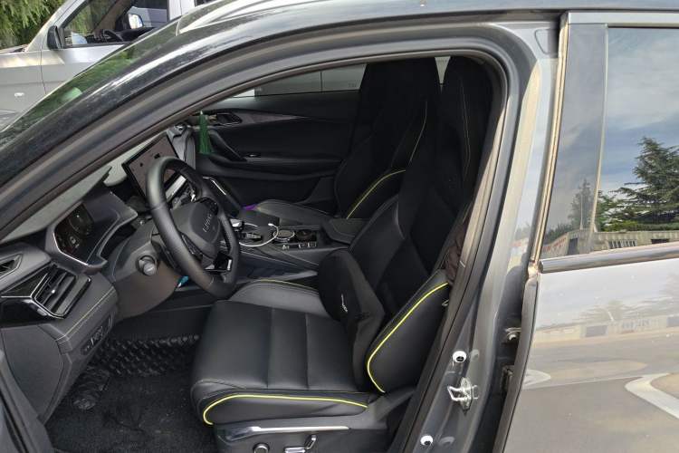 Used Lynk & Co 06 2023 Remix 1.5T Dynamic Halo Left Front Seat