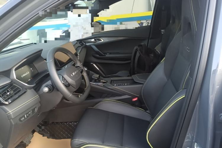 Used Lynk & Co 06 2023 Remix 1.5T Dynamic Halo Left Front Seat