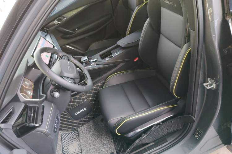 Used Lynk & Co 06 2023 Remix 1.5T Dynamic Halo Left Front Seat