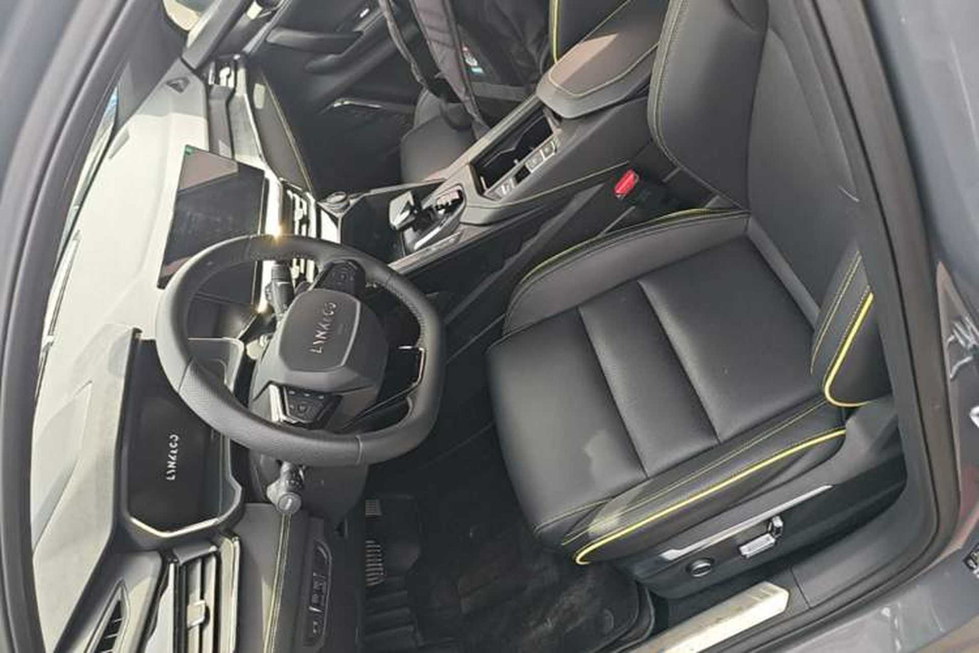 Used Lynk & Co 06 2023 Remix 1.5T Dynamic Halo Left Front Seat