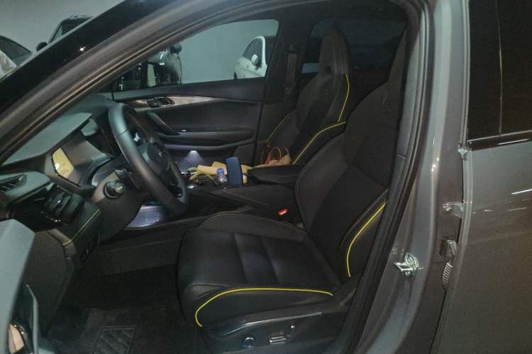 Used Lynk & Co 06 2023 Remix 1.5T Dynamic Halo Left Front Seat