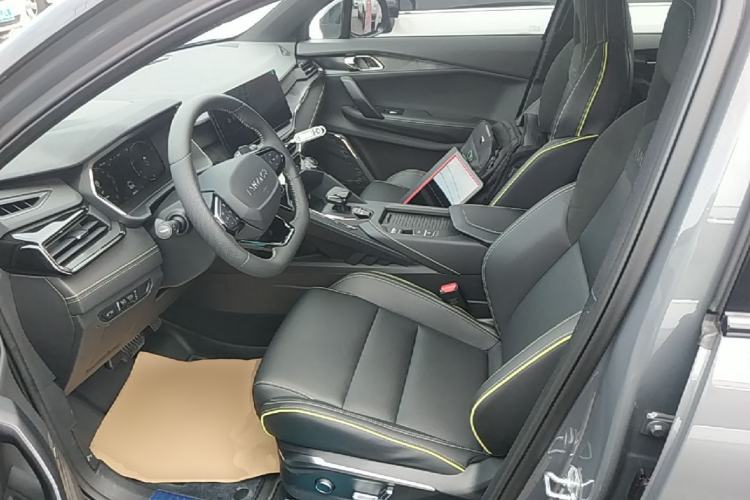 Used Lynk & Co 06 2023 Remix 1.5T Dynamic Halo Left Front Seat