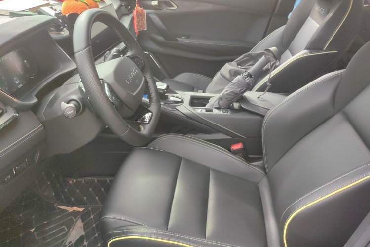 Used Lynk & Co 06 2023 Remix 1.5T Dynamic Halo Left Front Seat