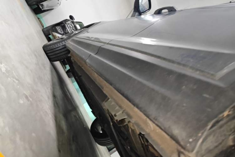 Used Lynk & Co 06 2023 Remix 1.5T Dynamic Halo Left Side Sill