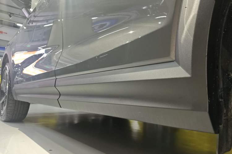 Used Lynk & Co 06 2023 Remix 1.5T JinPro Left Side Sill