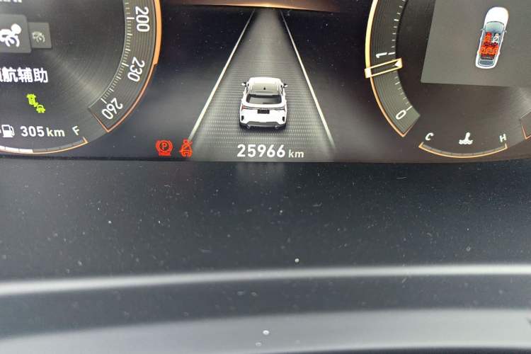 Used Lynk & Co 06 2023 Remix 1.5T Dynamic Halo Odometer Close Up