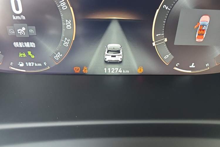 Used Lynk & Co 06 2023 Remix 1.5T Dynamic Halo Odometer Close Up