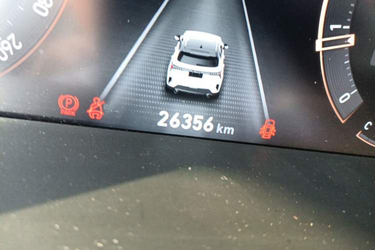 Used Lynk & Co 06 2023 Remix 1.5T Dynamic Halo Odometer Close Up