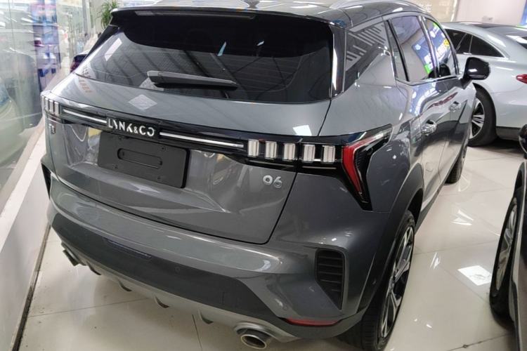 Used Lynk & Co 06 2023 Remix 1.5T Dynamic Halo Rear Right 45 Deg