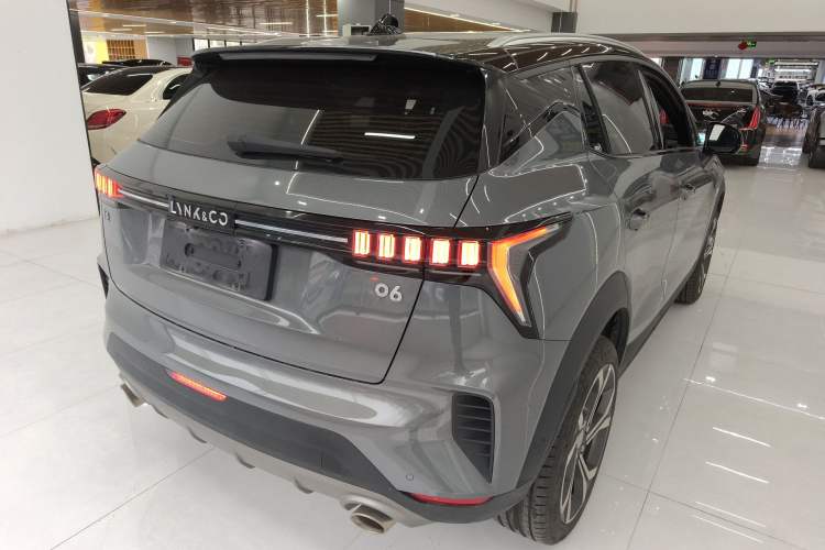Used Lynk & Co 06 2023 Remix 1.5T Dynamic Halo Rear Right 45 Deg