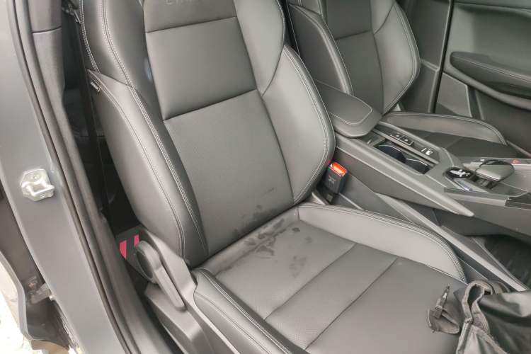 Used Lynk & Co 06 2023 Remix 1.5T JinPro Right Front Seat