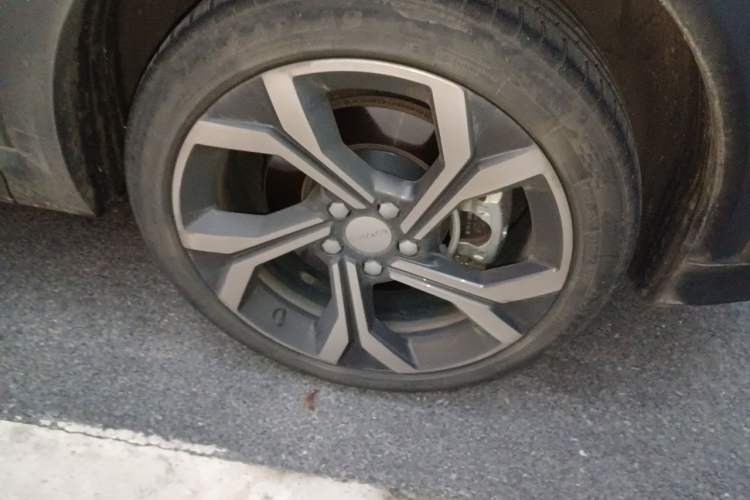Used Lynk & Co 06 2023 Remix 1.5T Dynamic Halo Right Front Wheel Hub