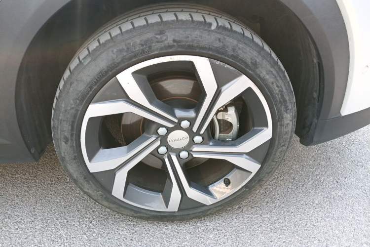Used Lynk & Co 06 2023 Remix 1.5T Dynamic Halo Right Front Wheel Hub