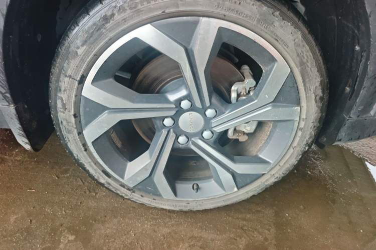 Used Lynk & Co 06 2023 Remix 1.5T Dynamic Halo Right Front Wheel Hub