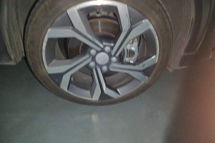 Used Lynk & Co 06 2023 Remix 1.5T Dynamic Halo Right Front Wheel Hub