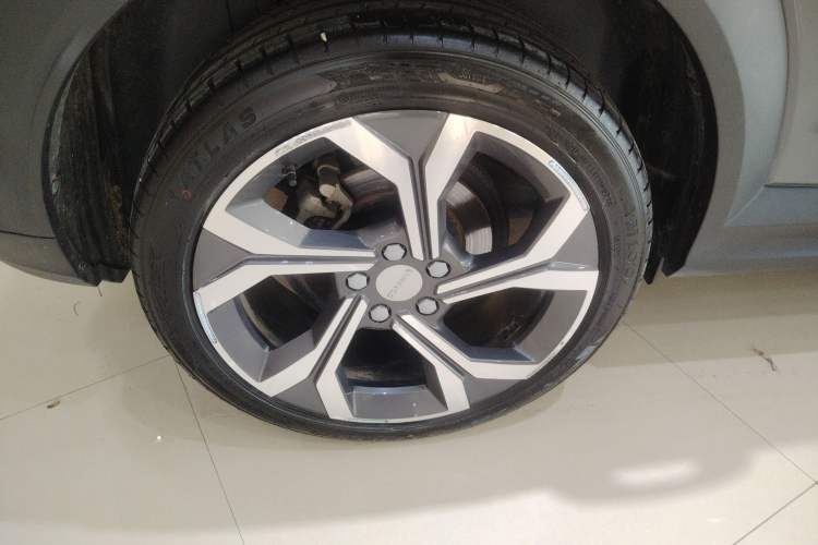 Used Lynk & Co 06 2023 Remix 1.5T Dynamic Halo Right Rear Wheel Hub