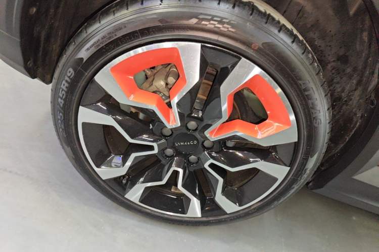 Used Lynk & Co 06 2023 Remix 1.5T YAO Halo Right Rear Wheel Hub