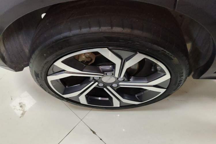 Used Lynk & Co 06 2023 Remix 1.5T Dynamic Halo Right Rear Wheel Hub