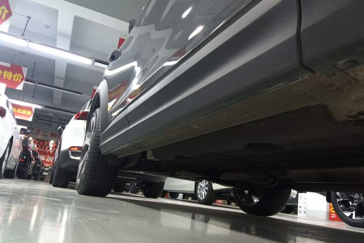 Used Lynk & Co 06 2023 Remix 1.5T Dynamic Halo Right Side Sill