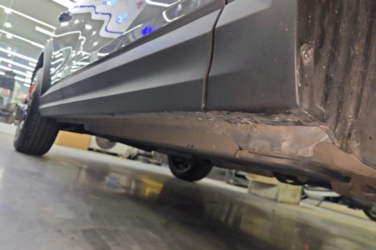 Used Lynk & Co 06 2023 Remix 1.5T YAO Halo Right Side Sill