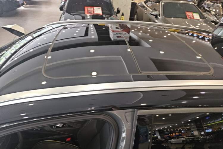 Used Lynk & Co 06 2023 Remix 1.5T Dynamic Halo Roof