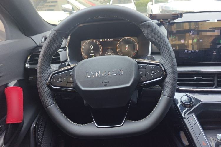 Used Lynk & Co 06 2023 Remix 1.5T Dynamic Halo Steering Wheel