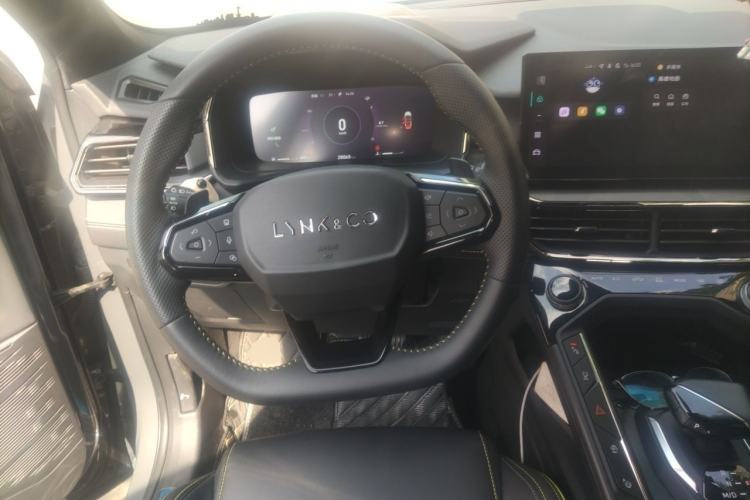 Used Lynk & Co 06 2023 Remix 1.5T Dynamic Halo Steering Wheel