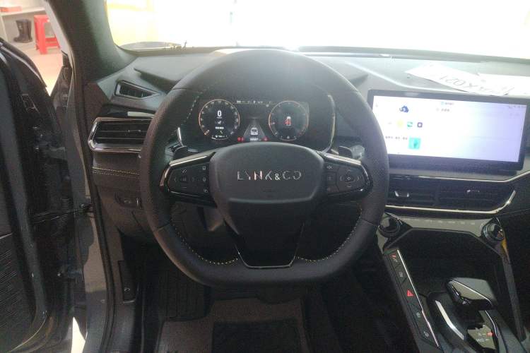 Used Lynk & Co 06 2023 Remix 1.5T Dynamic Halo Steering Wheel