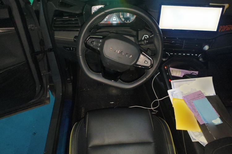 Used Lynk & Co 06 2023 Remix 1.5T Dynamic Halo Steering Wheel