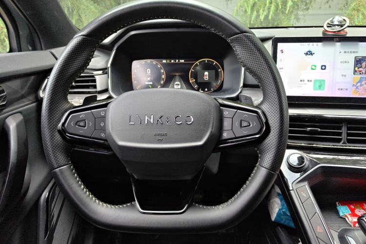 Used Lynk & Co 06 2023 Remix 1.5T Dynamic Halo Steering Wheel