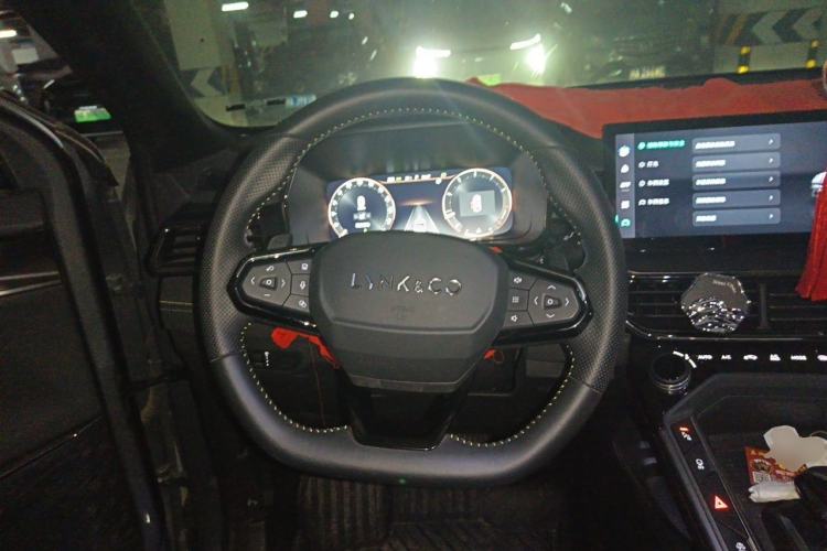 Used Lynk & Co 06 2023 Remix 1.5T Dynamic Halo Steering Wheel