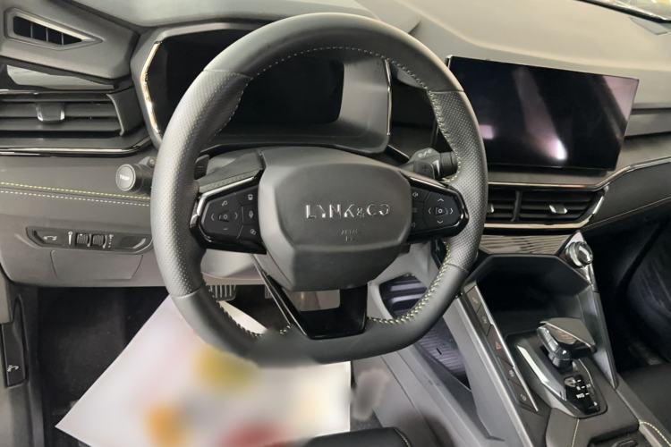 Used Lynk & Co 06 2023 Remix 1.5T Dynamic Halo Steering Wheel
