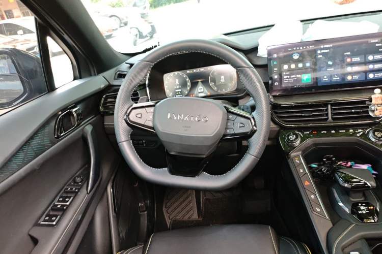 Used Lynk & Co 06 2023 Remix 1.5T Dynamic Halo Steering Wheel