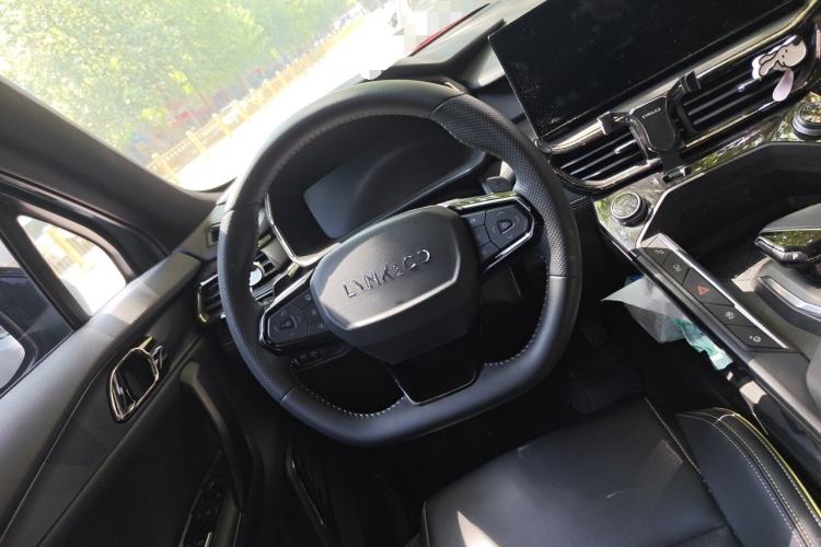 Used Lynk & Co 06 2023 Remix 1.5T Dynamic Halo Steering Wheel