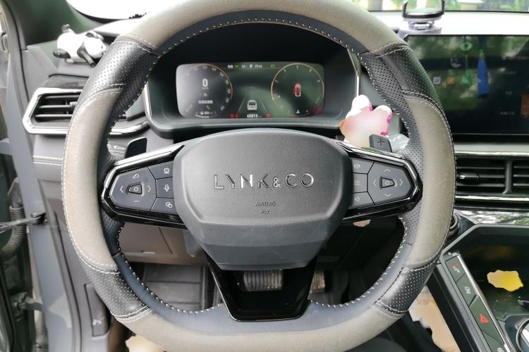 Used Lynk & Co 06 2023 Remix 1.5T Dynamic Halo Steering Wheel