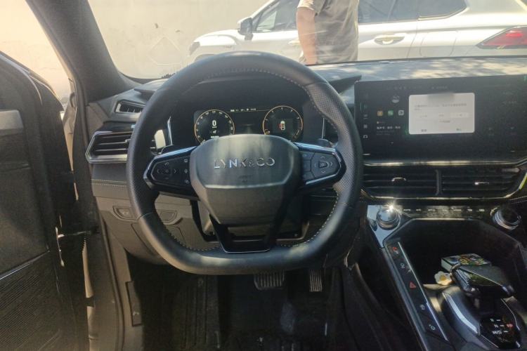 Used Lynk & Co 06 2023 Remix 1.5T Dynamic Halo Steering Wheel