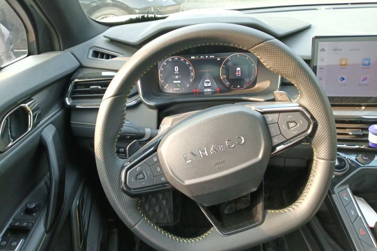 Used Lynk & Co 06 2023 Remix 1.5T Dynamic Halo Steering Wheel