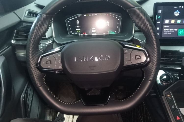 Used Lynk & Co 06 2023 Remix 1.5T Dynamic Halo Steering Wheel