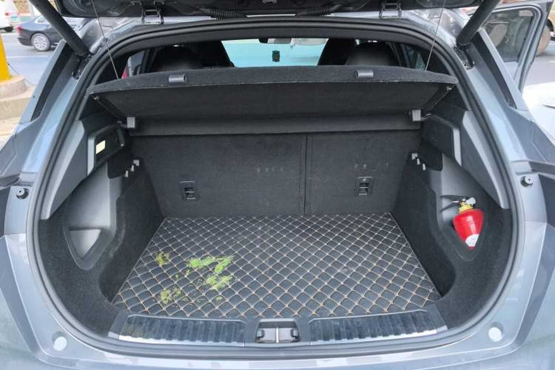 Used Lynk & Co 06 2023 Remix 1.5T Dynamic Halo Trunk