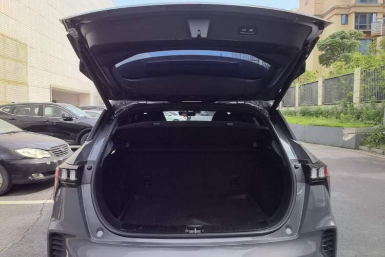 Used Lynk & Co 06 2023 Remix 1.5T JinPro Trunk