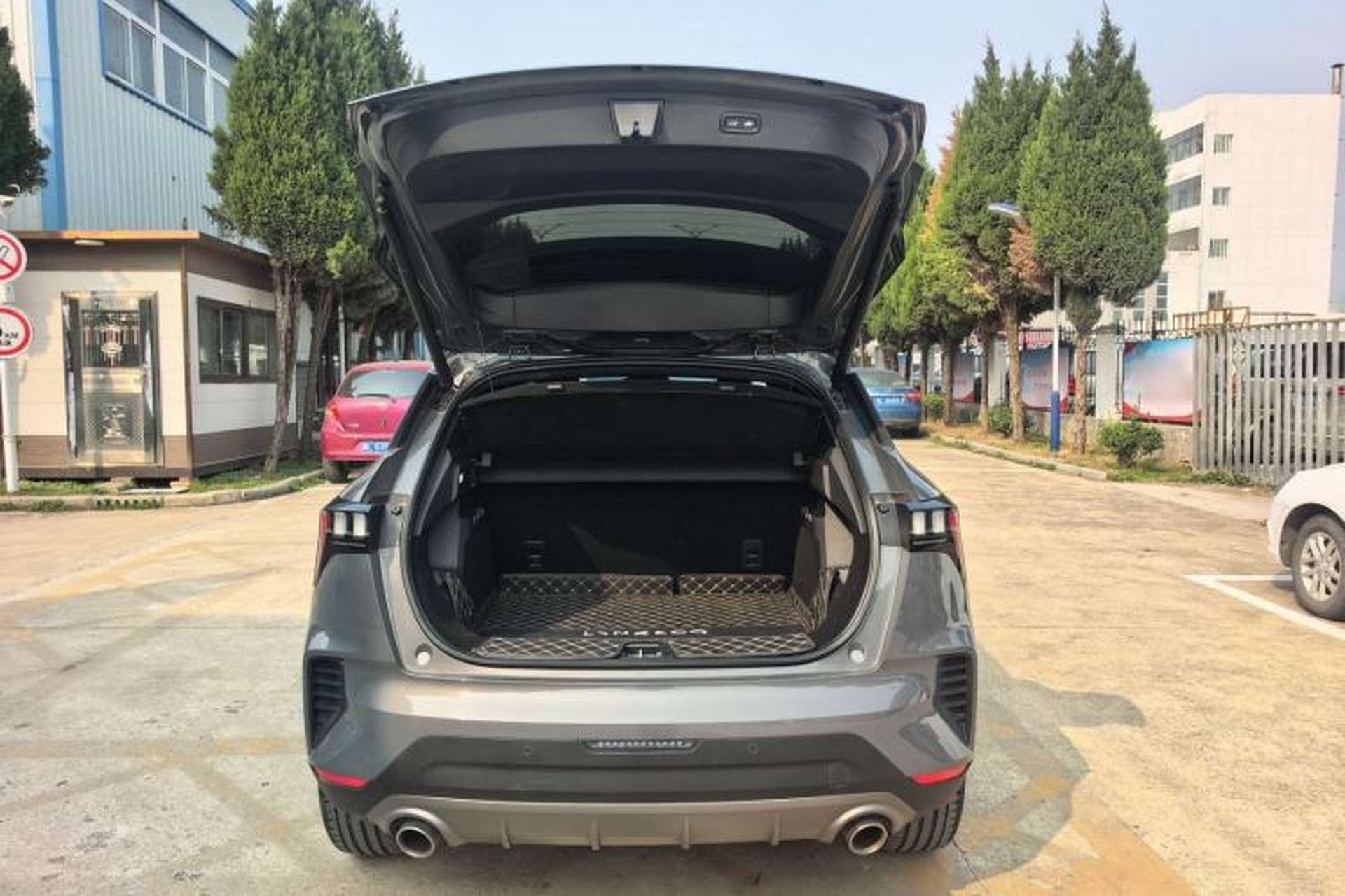 Used Lynk & Co 06 2023 Remix 1.5T Dynamic Halo Trunk