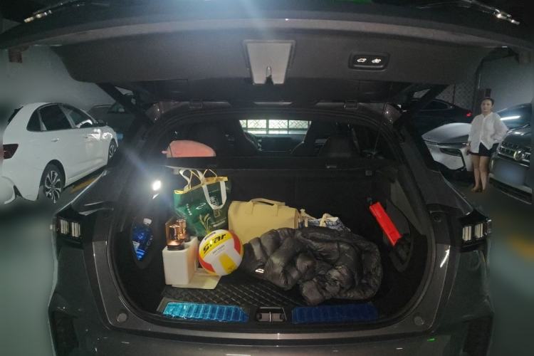 Used Lynk & Co 06 2023 Remix 1.5T Dynamic Halo Trunk