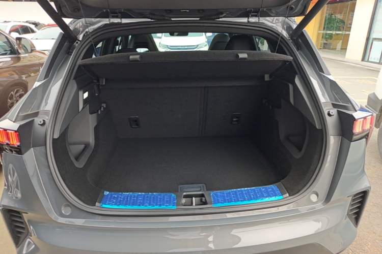 Used Lynk & Co 06 2023 Remix 1.5T Dynamic Halo Trunk