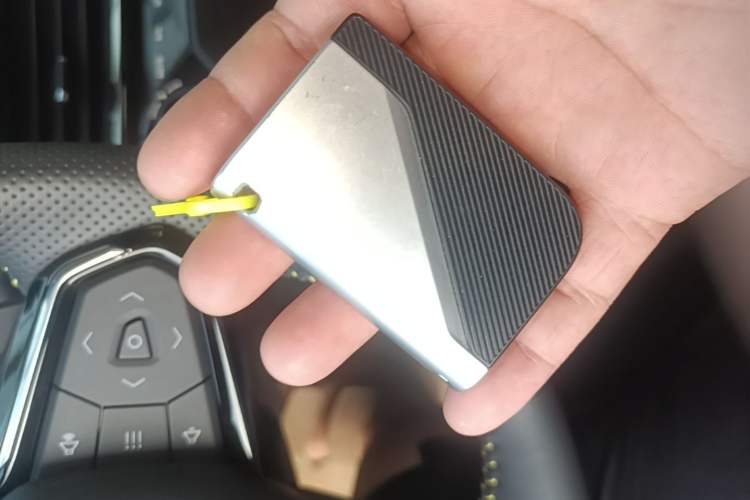 Used Lynk & Co 06 2023 Remix 1.5T Dynamic Halo Vehicle Key