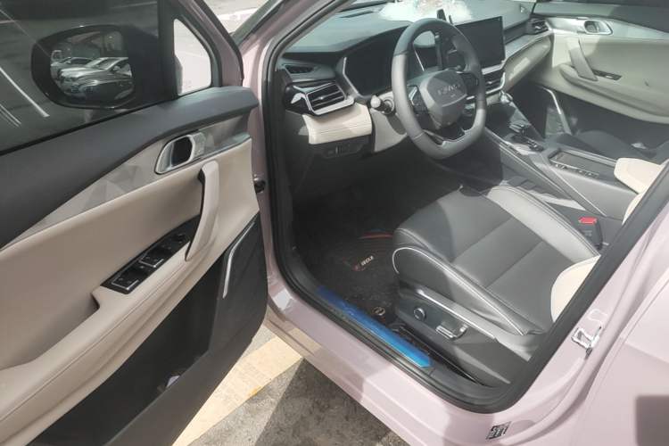 Used Lynk & Co 06 2023 Remix 1.5T Shero Driver Seat