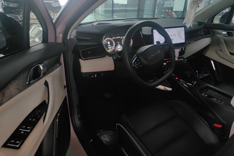 Used Lynk & Co 06 2023 Remix 1.5T Shero Driver Seat